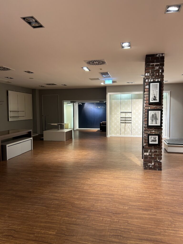 Geschäftslokal mit 230 m²