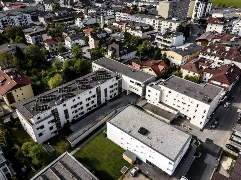Büro-, Geschäftslokal mit 150m²